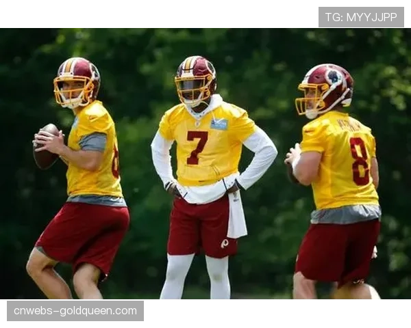 印第安纳狂热新赛季训练营正式开营，盖恩布里奇球馆迎来首日训练